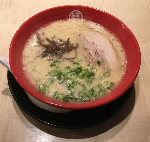 「豚骨拉麺 480円」@豚骨拉麺 酒場 福の軒の写真