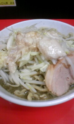 「びんにぼ中(ニンニク、アブラ)850円」@びんびん豚の写真