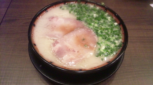 「八味豚骨ラーメン」@八味豚骨ラーメンの写真