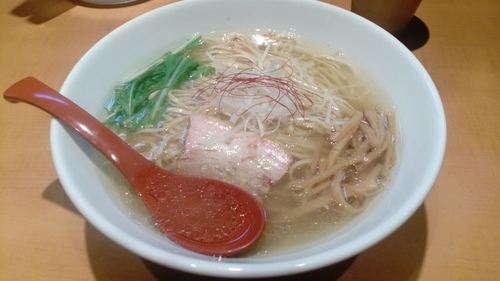 「香彩鶏だし塩ラーメン（800円）+大盛（100円）」@麺屋 翔 品川店の写真