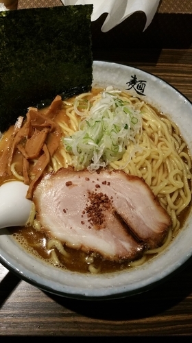 「醤油らあめん」@麺屋 利休の写真