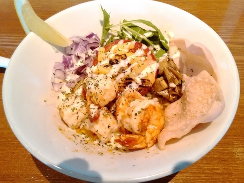 「期間限定 ガーリックシュリンプまぜSOBA」@ストライプ ヌードルズの写真