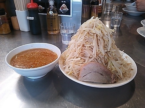 「つけめん（野菜増し増し、脂多め）」@らーめん大 本郷店の写真