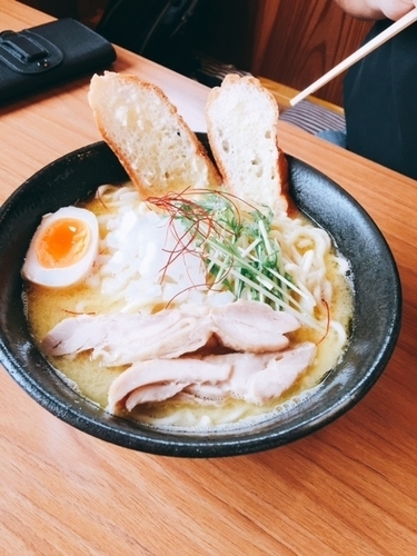 「鶏そば+麺大盛り」@横浜家系ラーメン たくみ家 牛久店の写真
