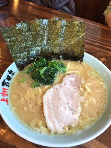 「らーめん」@横浜らーめん 吉田家の写真
