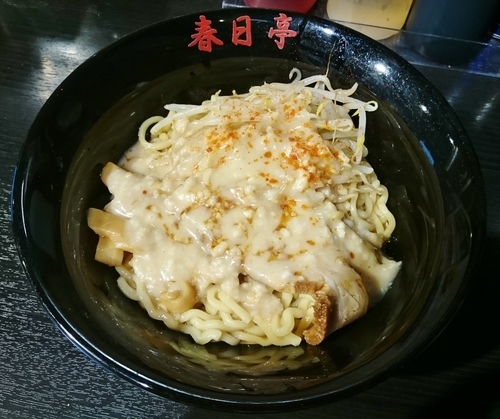 「鳥豚油そば 650円」@油そば 春日亭 神田店の写真