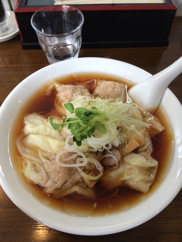 「黒ワンタン」@中華そば カリフォルニアの写真