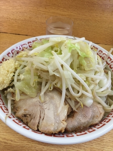 「小 ニンニク 生卵」@ラーメン二郎 環七新新代田店の写真