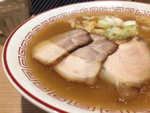 「蔵出し醤油らーめん・あっさり」@きたかた食堂の写真