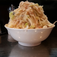 味噌ラーメン750円(野菜ちょいマシ、カラメ以外全マシ)