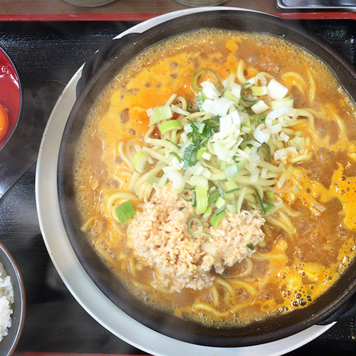 「汁あり油そば 燃えよドラゴン」@濃厚豚骨ラーメン 竹三郎の写真