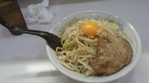 「醤油まぜそば　並　ニンニク　チーズ」@麺処MAZERU 神田店の写真