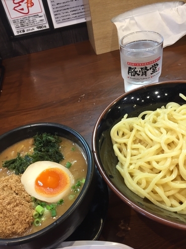 「つけ麺（牛すじバージョン）」@博多ラーメン とんこつ家の写真