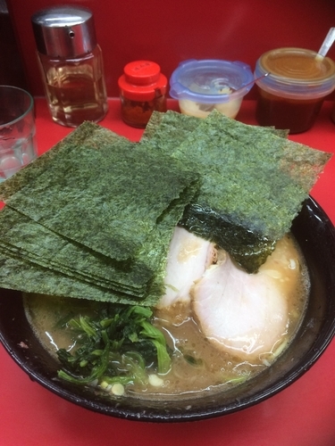 「チャーシュー麺海苔増し」@ラーメン杉田家の写真