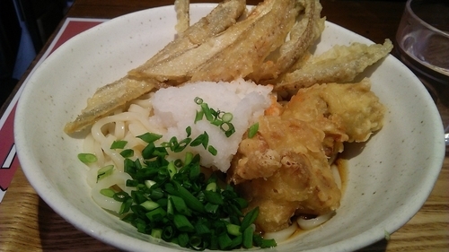 「とりごぼう天ぶっかけ 550円」@UDON BUZEN 新橋店の写真