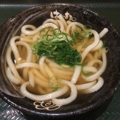 「かけ（小）（￥130）」@はなまるうどん 新橋日比谷通り店の写真