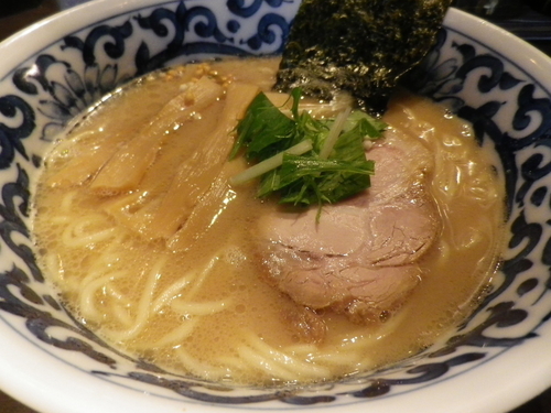 「らー麺」@九段 斑鳩 市ヶ谷本店の写真