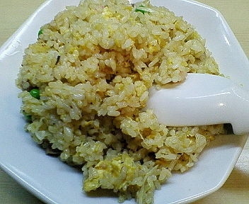 「半炒飯ラーメンセット　１０５０円　※」@ラーメン柵柵の写真