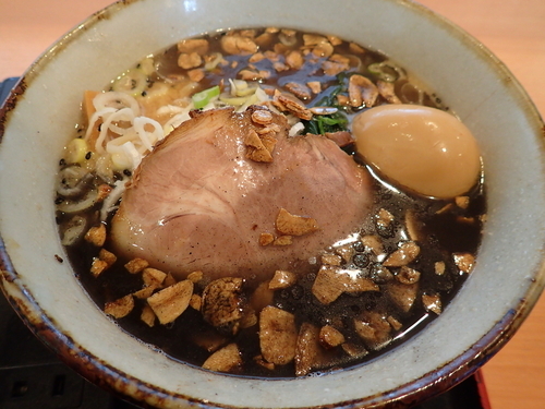「黒みそラーメン＋味たまご」@ラーメン みそ壱 鎌田店の写真