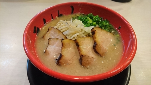 「とんこつ(太麺)＋肉増し」@丸十の写真