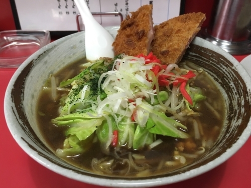 「ソースラーメン ハムカツのせ」@中華料理 大輦の写真