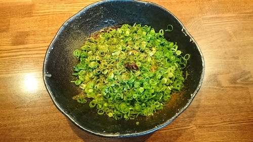 「汁なし担担麺4辛（￥580）+ねぎ盛り（￥150）」@汁なし担担麺専門 キング軒 東京店の写真