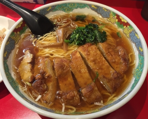 「パイコーラーメン＋半チャーハン（ランチ価格￥780）」@麺工房 しょうやの写真