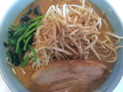 「味噌ラーメン 750円（ほうれん草+100円）」@麺屋〜橙〜 DAIDAIの写真