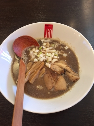 「極煮干しらーめん」@らーめんDining Jinの写真