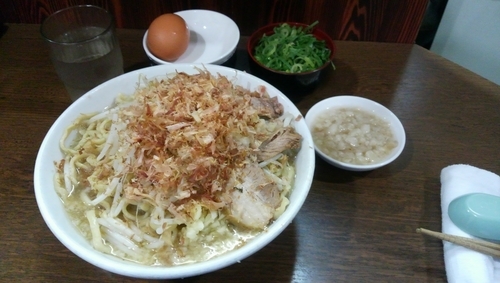 「塩ラーメン　大４００ｇ　アブラマシマシ　　玉子ネギトッピング」@ラーメン荘 これが好きだからの写真