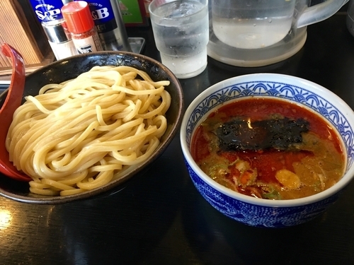 「辛つけ麺 中300g 温盛 ¥780」@つけ麺専門店 三田製麺所 国分寺並木店の写真