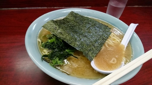 「ラーメン中盛り」@矢口家 平塚店の写真