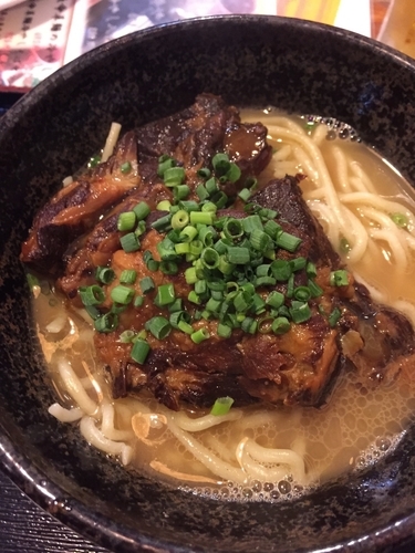 「ソーキそば」@そば処 ま〜さん道の写真