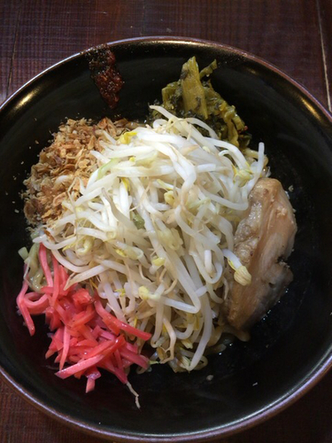 「まぜそば（小）850円」@麺や豚髭の写真