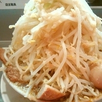 らーめん＋味玉豚（野菜マシ、アブラ）