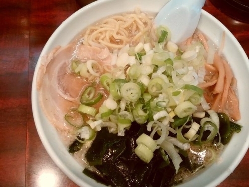 「しょうゆわかめらーめん（脂少なめ薬味ネギ多め）」@こってりらーめん なりたけ TOKYOの写真