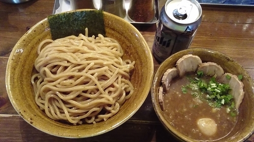 「味玉肉増しつけ麺+缶ビール」@ベジポタつけ麺 えん寺の写真