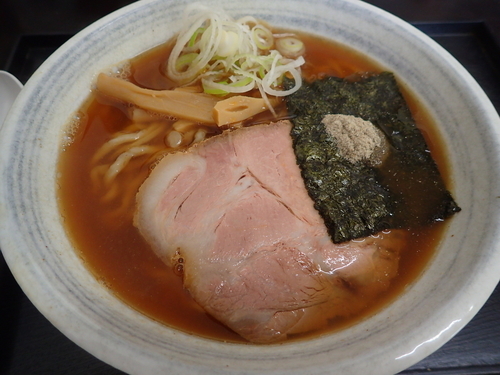 「煮干しラーメン・太平縮れ麺・大盛」@煮干しらーめん ○五食堂の写真