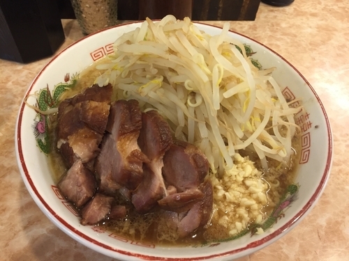 「らーめん中豚 野菜あぶらニンニク」@肉汁らーめん 公 kimiの写真