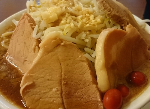 「肉ましラーメン」@ジャンキーモンキーJr.の写真