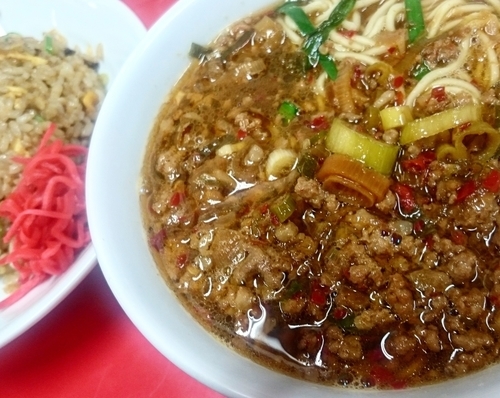 「台湾ラーメン、炒飯」@味仙 名古屋駅店の写真