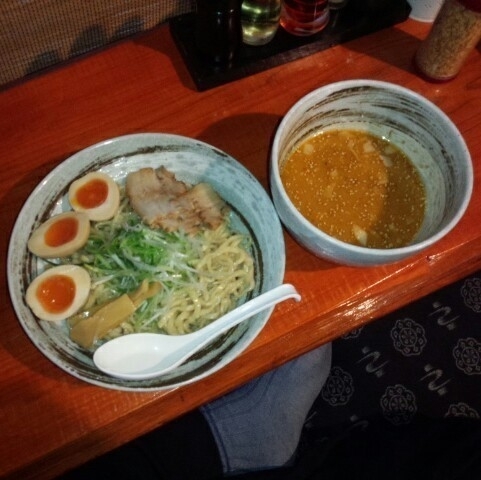 「焼きみそつけ麺780円極太麺190gあつもり＋味玉サービス券」@麺屋 居間人の写真