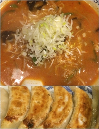 「みそチョンラーメン+餃子」@利しりの写真