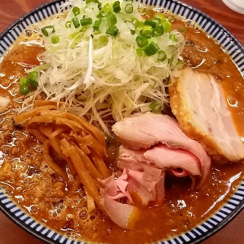 「【限定】臺灣湯麺 850円＋半ライス100円」@良温(Ra-on)の写真