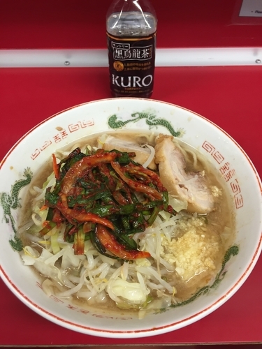 「らーめん＋ニラキムチ」@ラーメン二郎 湘南藤沢店の写真