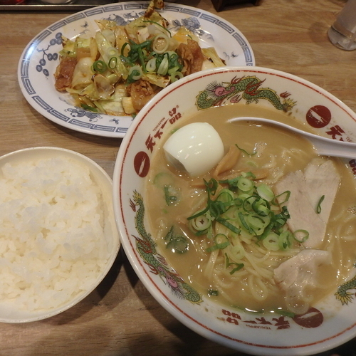 「豚肉とキャベツのピリ辛定食(こってり)(1,000円)」@天下一品 中筋店の写真