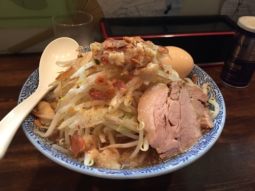 「ラーメン＋味玉＋大盛無料 800円」@ラーメンJAPAN 川口本店の写真