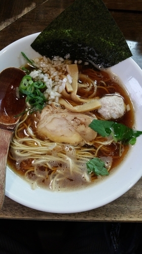 「煮干しらーめん」@らーめん チキントの写真