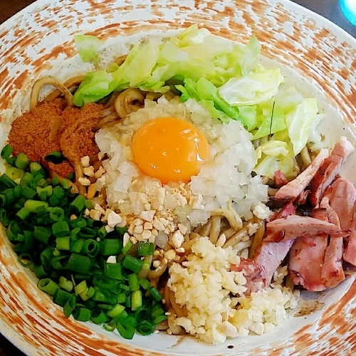 「黒どろまぜそば（追い飯付き）８００円」@麺や 虎徹の写真