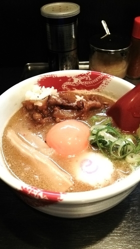 「極味噌肉玉そば ハーフ」@肉玉そば おとど 亀有店の写真